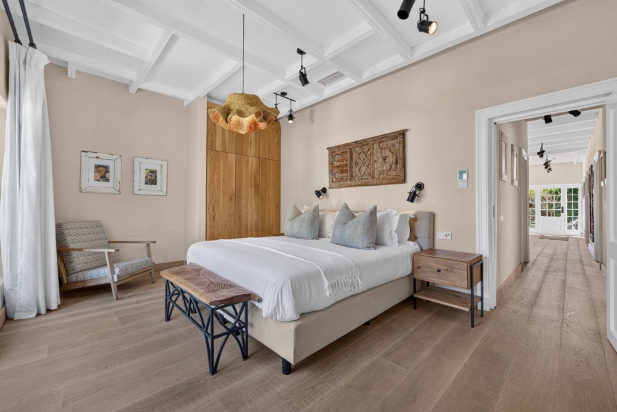 6 Bedroom Property for Sale in Camps Bay Western Cape